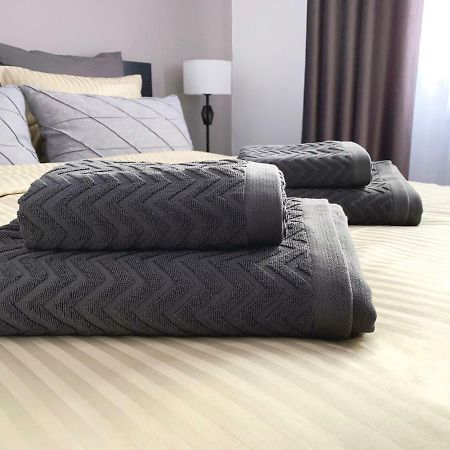 Mhc Quiet Deluxe Suite Near Downtown - Free Parking Braşov Exteriör bild
